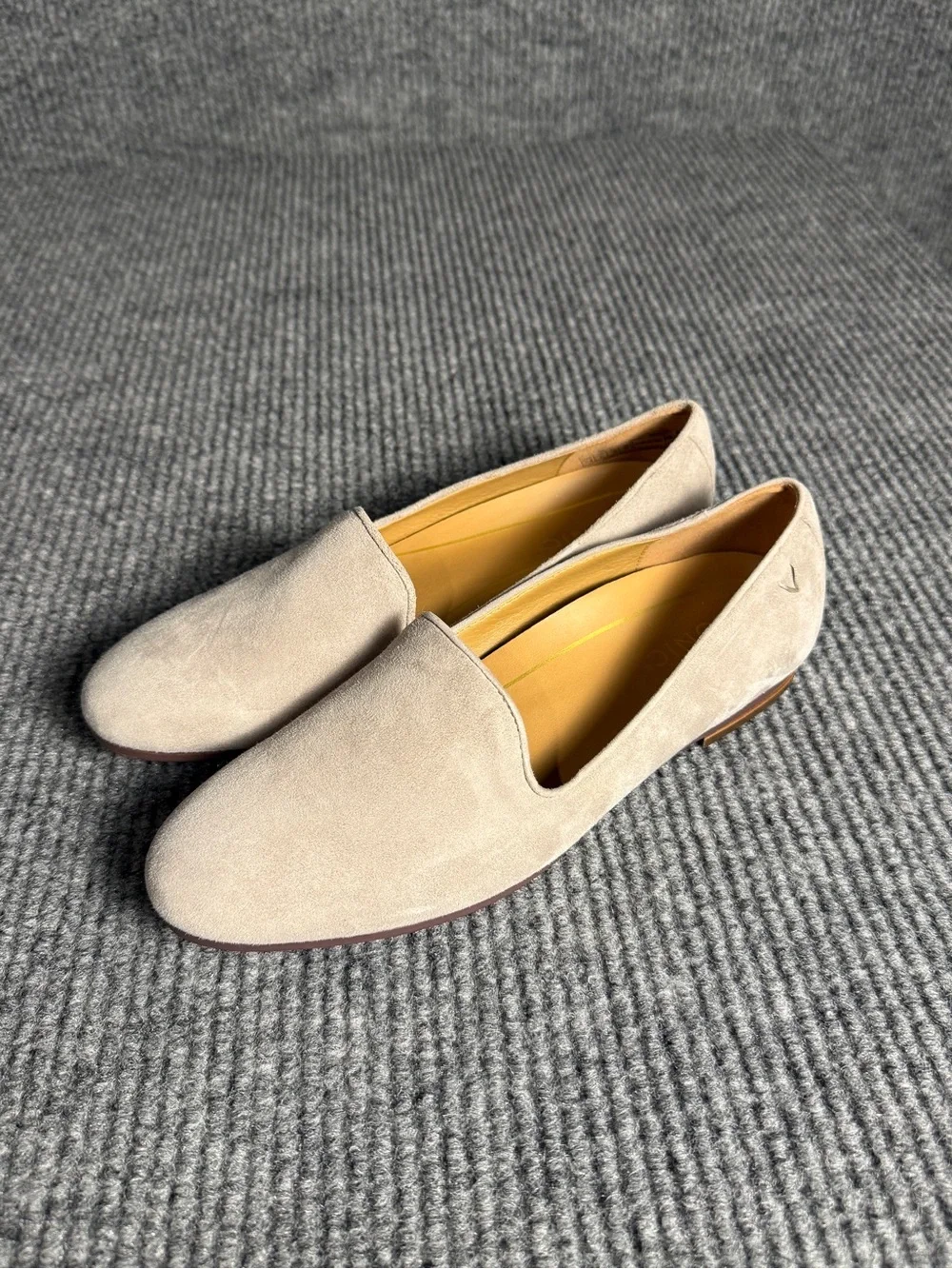 Vionic Willia II Taupe Gray Suede Slip-On Loafer with Tan Insole Size 7.5